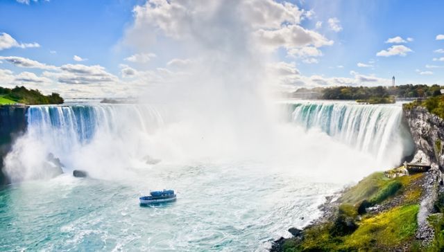 Thrill-Seekers Can Now Zipline Over Niagara Falls