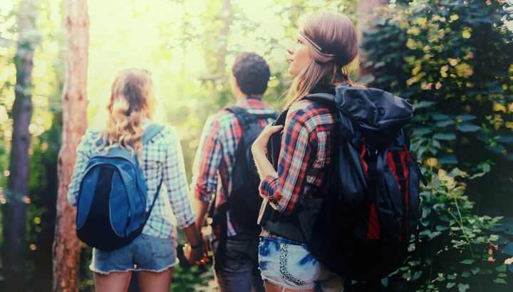 hike-in-the-forest-with-friends