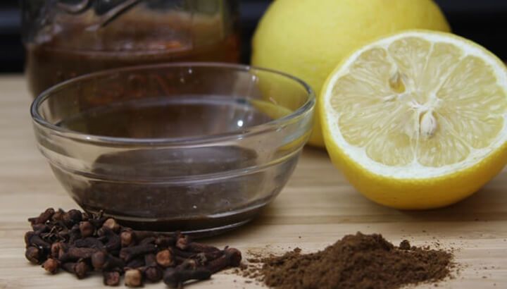 cloves-with-lemon