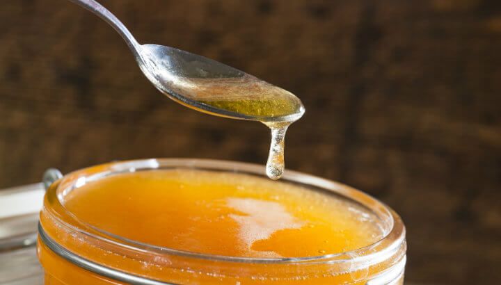 9 Reasons To Start Washing Your Face With Honey