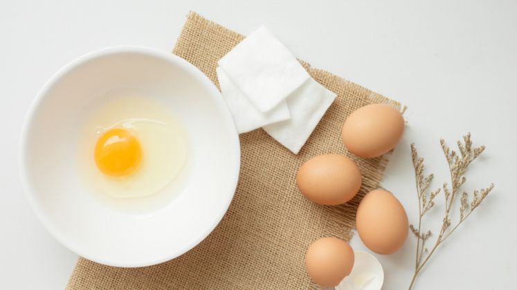 Slather Egg Whites on Your Face for Glowing and Youthful Skin